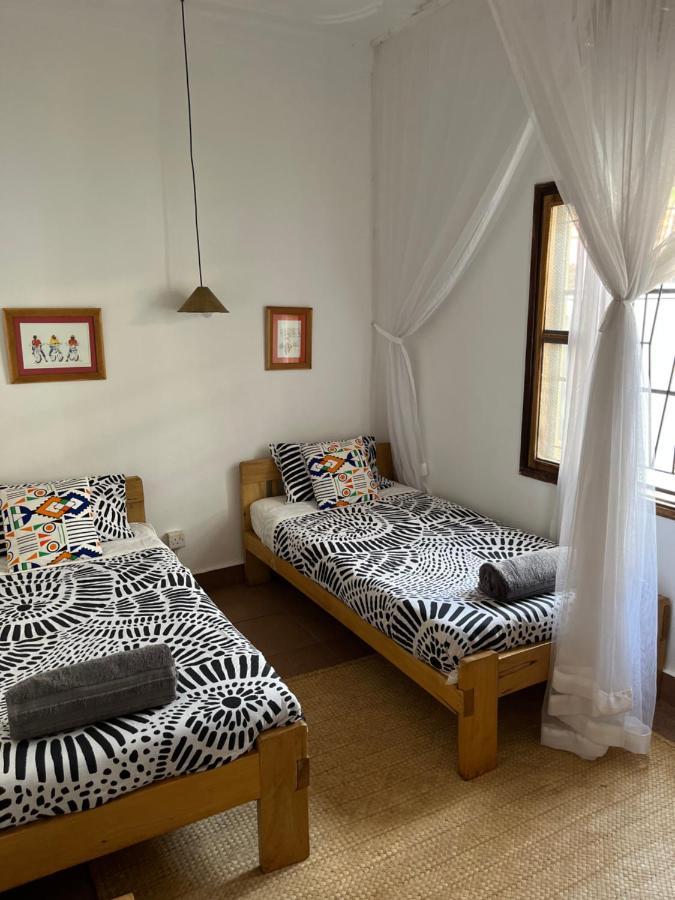 30 Wilson Bed & Breakfast Jinja Exterior photo