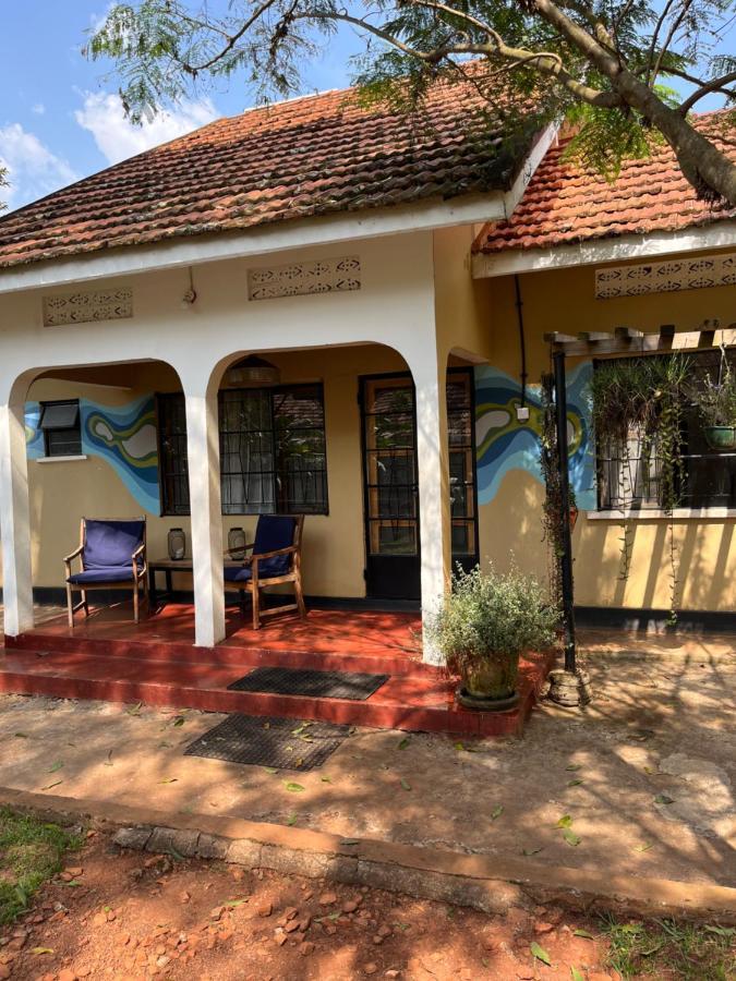 30 Wilson Bed & Breakfast Jinja Exterior photo