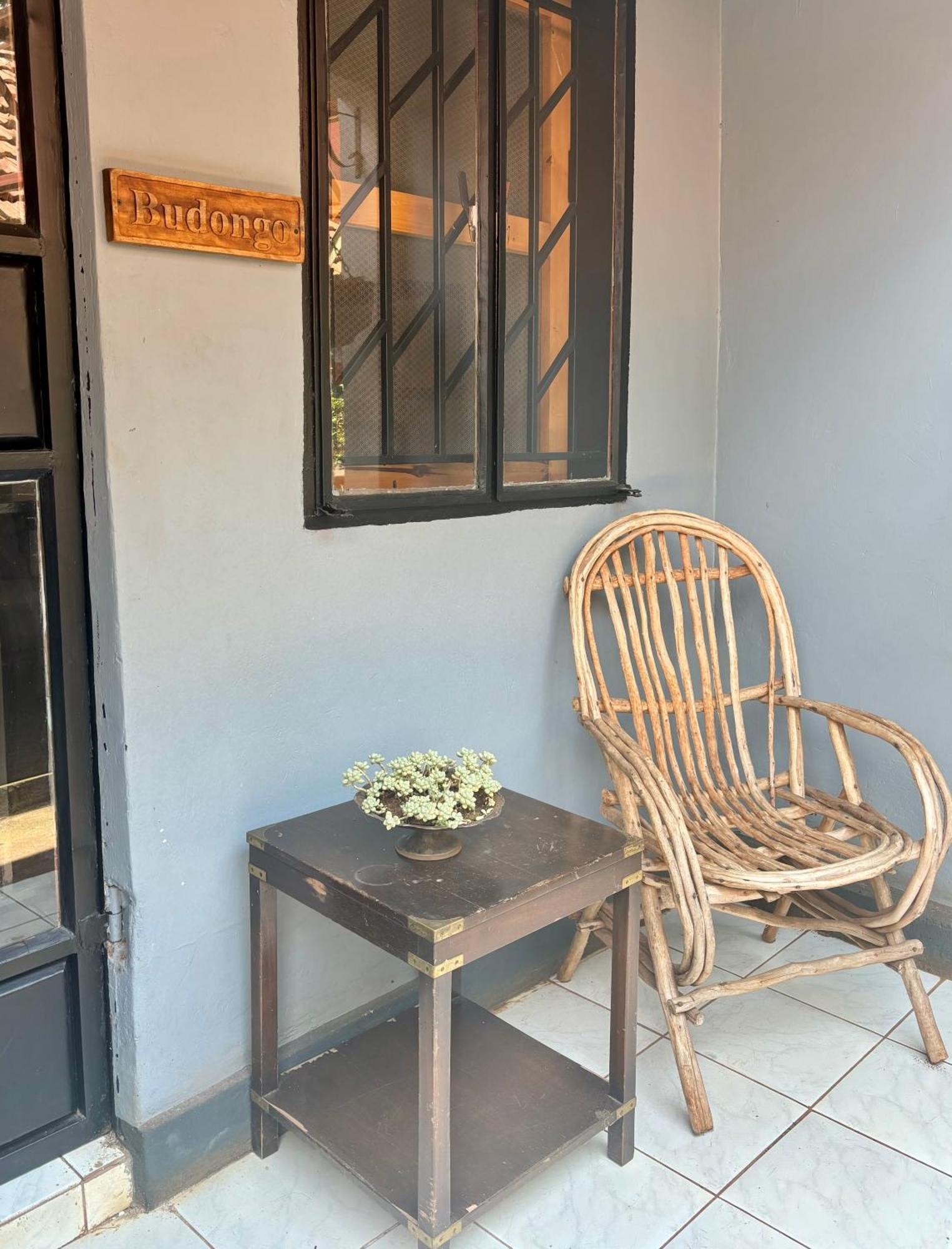 30 Wilson Bed & Breakfast Jinja Exterior photo